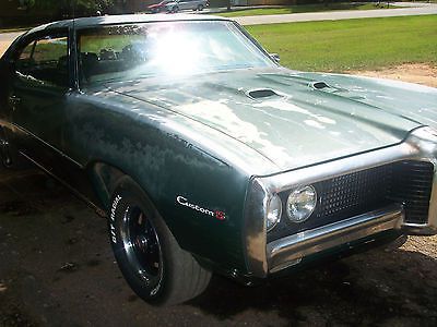 1969 pontiac custom s two door hard top coupe  (only badged as custom s in 1969)