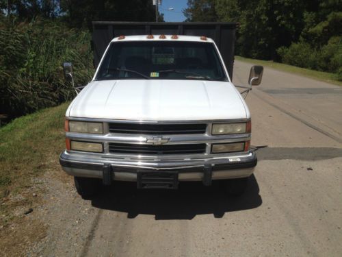 1994 white chevy 3500 dually work truck w/ flat bed w/ remove sides