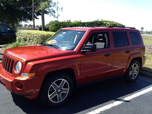 2008 jeep patriot sport 4-door 2.4l - 35k miles, a/c, sunroof