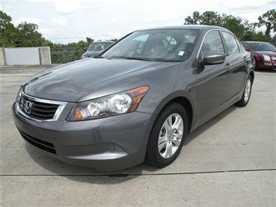 2010 honda accord gray/gray automatic runs well!!  low $$  clean *fl