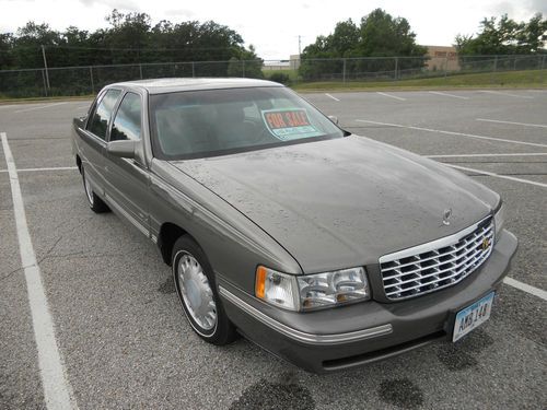 1999 cadillac deville - excellent condition inside &amp; out