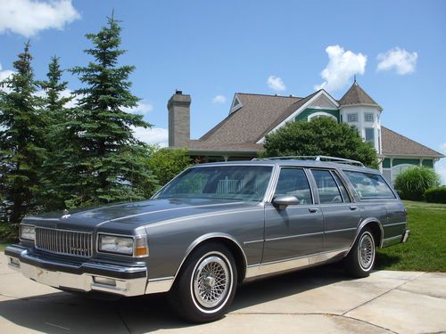 Beautiful one of a kind 1987 chevy caprice with 19,812 actual documented miles!!