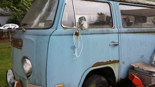 Vintage 1972 volkswagen kombi, blue exterior, original owner