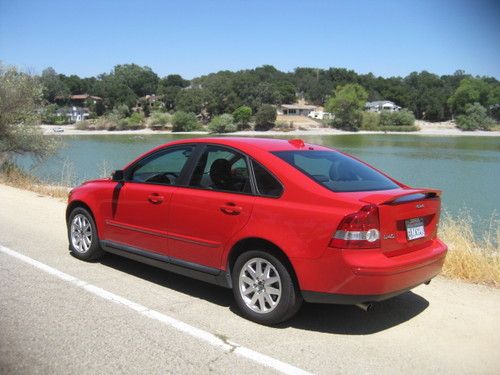 2006 volvo s40 t5 sedan 4-door 2.5l