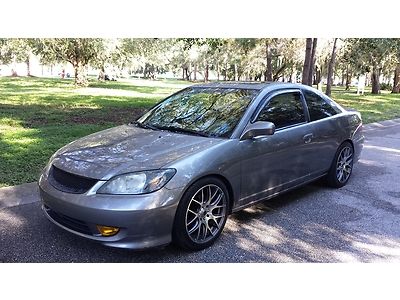 (2004 honda civic si sporty 5 speed manual cold a/c clean new tires great cond)