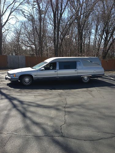 1996 cadillac hearse silver