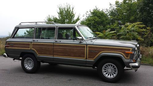 1988 jeep grand wagoneer "woody" only 82k low miles runs great, collector ride