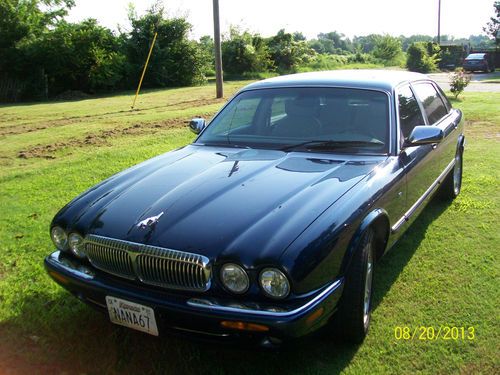 2001 jaguar vanden plas base sedan 4-door 4.0l