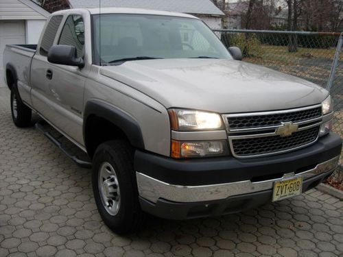 2005 chevrolet silverado 2500hd rwd ,4 door