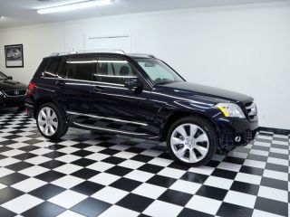 2010 mb glk350 4matic with technology btooth navi clean cfax priced to sell