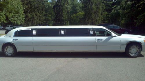 2000 lincoln stretch limo, white, 95k miles, 120 inches