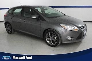 13 ford focus hatchback se, appearance package, sunroof, leather!