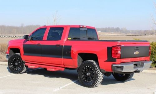 Brand new chevy with a lift kit z71 a/t v8 4x4 rr camera mylink radio dual a/c