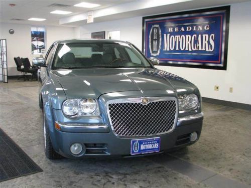 300c sedan 4 leather nav traction control abs (4-wheel) air conditioning