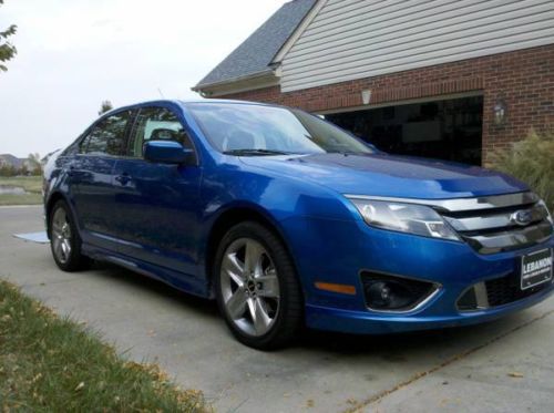 2011 ford fusion sport - very low mileage