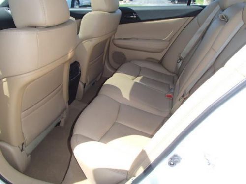 2011 nissan maxima sv