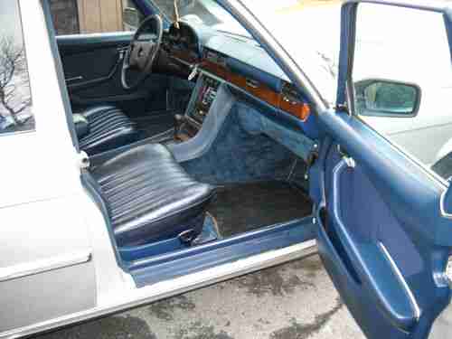 1980 Mercedes-Benz 300SD Sedan 4-Door 3.0L, image 13