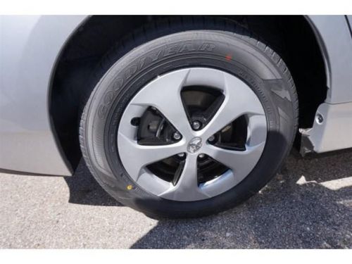 2014 toyota prius two