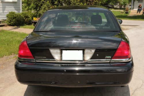 2009 ford crown victoria police interceptor sedan 4-door 4.6l