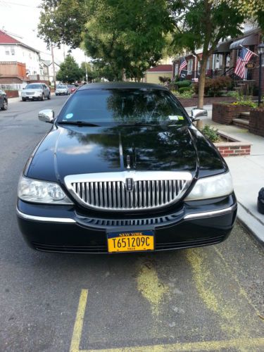 Lincoln town car stretch limousine,black,120&#034;,very good condition