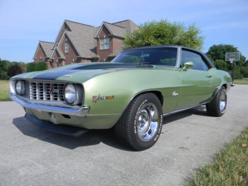 1969 chevrolet camaro ss  air condition, 350 engine, automatic transmission.