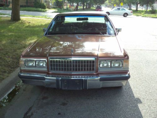 1990 mercury grand marquis ls sedan 4-door 5.0l