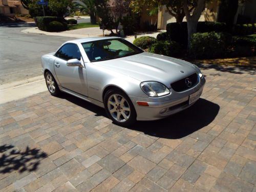 2003 mercedes-benz slk230 kompressor convertible 2-door 2.3l