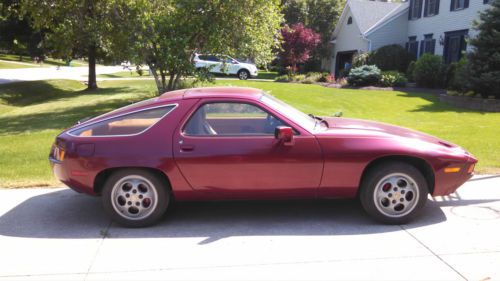 1979 porsche 928 - 5 speed manual