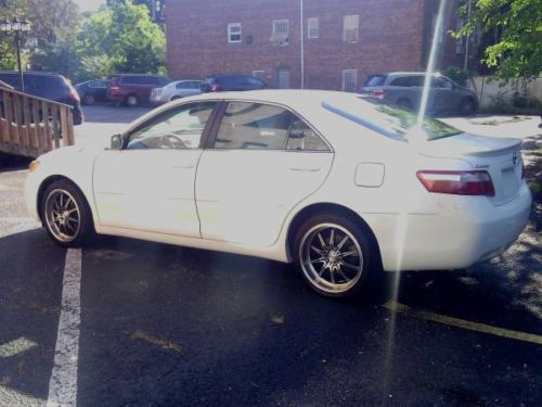 2009 TOYOTA CAMRY LE !!!!!!NO RESERVE!!!!!!, image 2