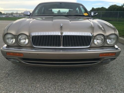 1997 jaguar xj vaden plas 245 hp i6 4.0l/243 4-speed-speed automatic w/od rwd