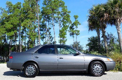 Rare le~2.2l 4 cylinder~auto~nice tires~gray pearl~light gray~00 01 02 03