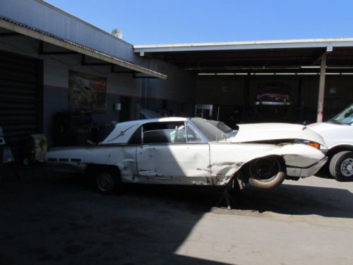 1962 ford thunderbird.stunt car.tv car.picture car.movie car.non running.parts