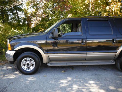2001 ford excursion limited 4x4 3rowsofseats 6.8liter 10cyl w/airconditioning