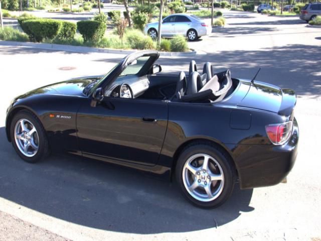 Honda: s2000 base convertible 2-door