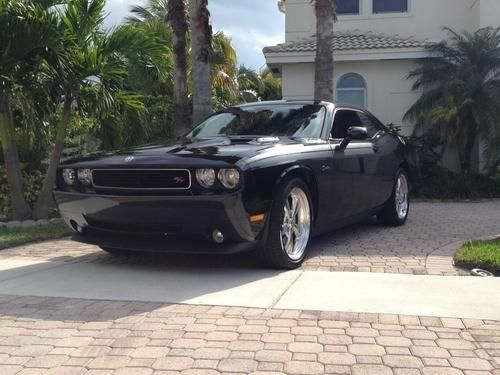 2010 dodge challenger r/t classic 5.7l hemi 6-speed 23k loaded - florida car