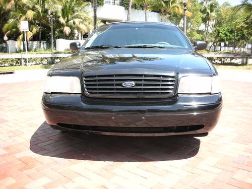 2004 ford crown victoria lx 4 -door sedan 4.6l p73 one owner