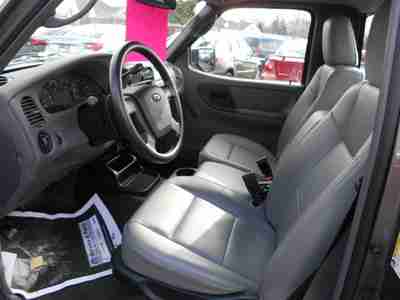 XL 2.3L 4 wheel disc brakes ABS brakes AM/FM radio Air conditioning Speakers:  2, image 9