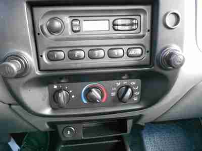 XL 2.3L 4 wheel disc brakes ABS brakes AM/FM radio Air conditioning Speakers:  2, image 12