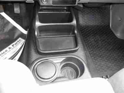 XL 2.3L 4 wheel disc brakes ABS brakes AM/FM radio Air conditioning Speakers:  2, image 13