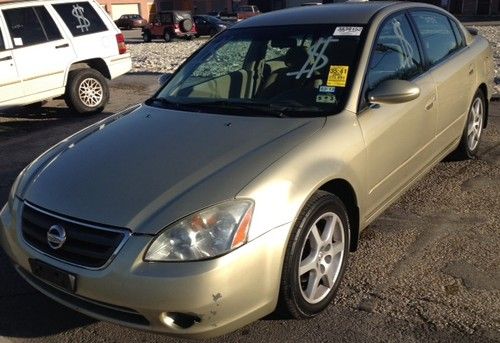 2002 nissan altima base sedan 4-door 2.5l