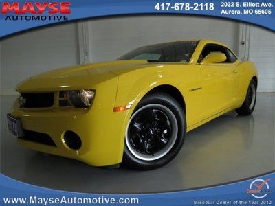 1ls manual coupe gm exec clean carfax 1 owner only 6 miles