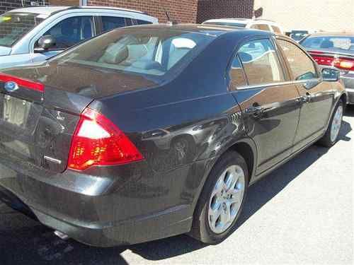 2011 ford fusion se sedan 4-door 3.0l