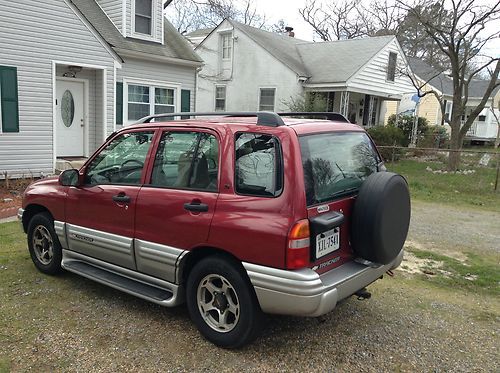 2001 chevrolet suv red tracker lt sport utility 4-door 2.5l