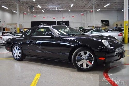 2002 ford thunderbird deluxe, leather, chrome wheels, cd, fog lights