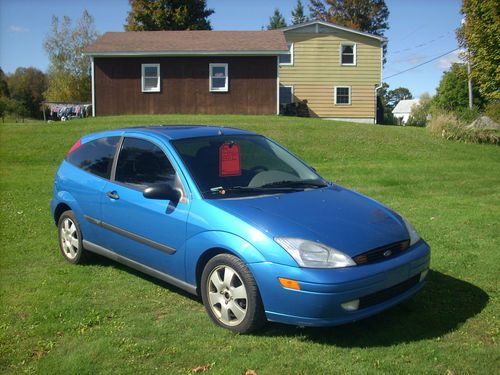 2002 ford focus zx3 hatchback 3-door 2.0l light blue automatic