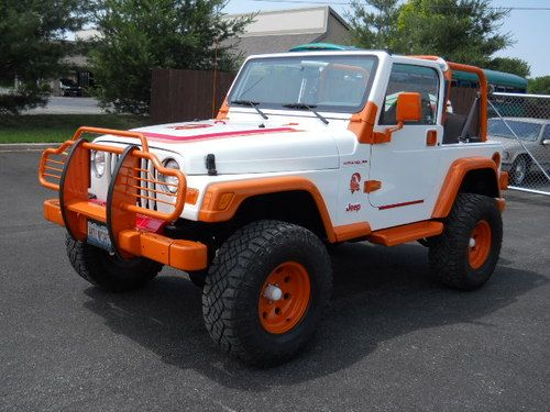 Tampa bay buccaneers 2001 jeep wrangler sport sport utility 2-door 4.0l