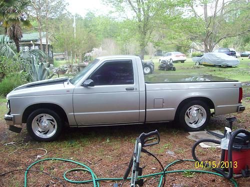 1988 s10 pick up  roller only