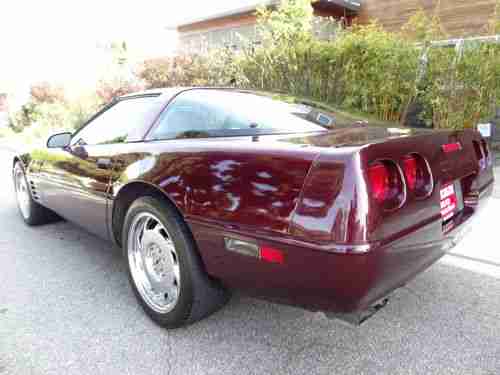 1992 Chevrolet Corvette Coupe BLACK ROSE/BLACK  Low Original Miles No Reserve, image 3
