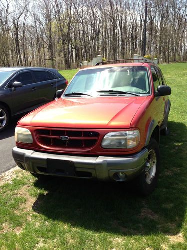 1999 ford explorer, suv, 2 door sport, good body, good glass, nice interior