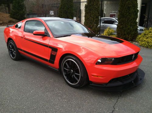 Mustang boss 302 2012 14k miles recaros &amp; torsen rear comp orange